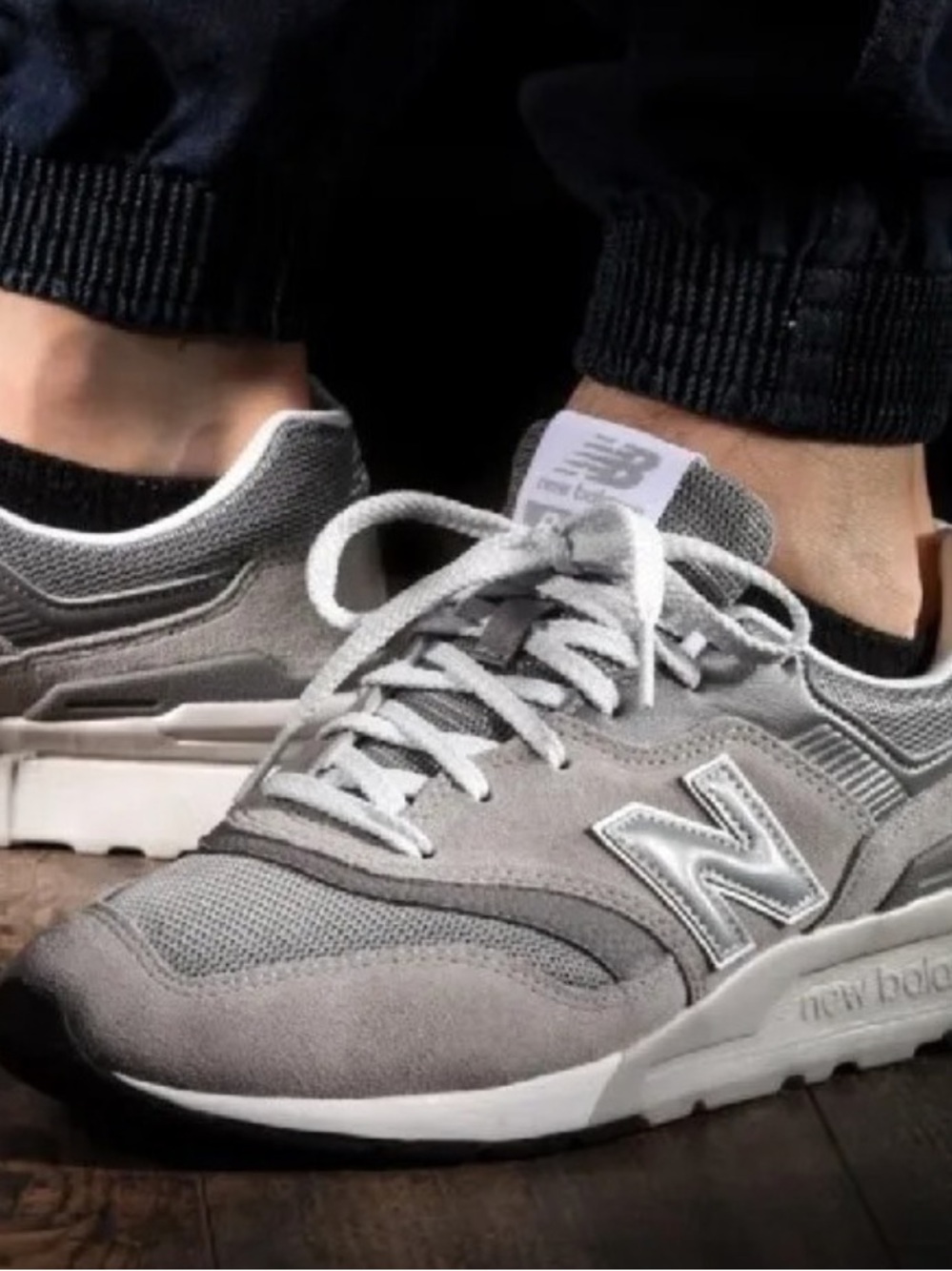 New Balance 997H
Streetwear/Lifestyle
Medical Field Shoes
Size 13 for Men